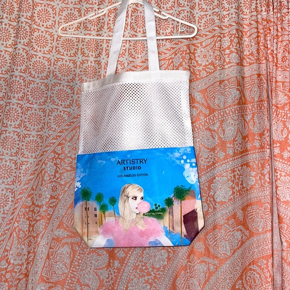 NEW Artistry Studio Los Angeles Edition Beach Tote - Picture 4 of 4